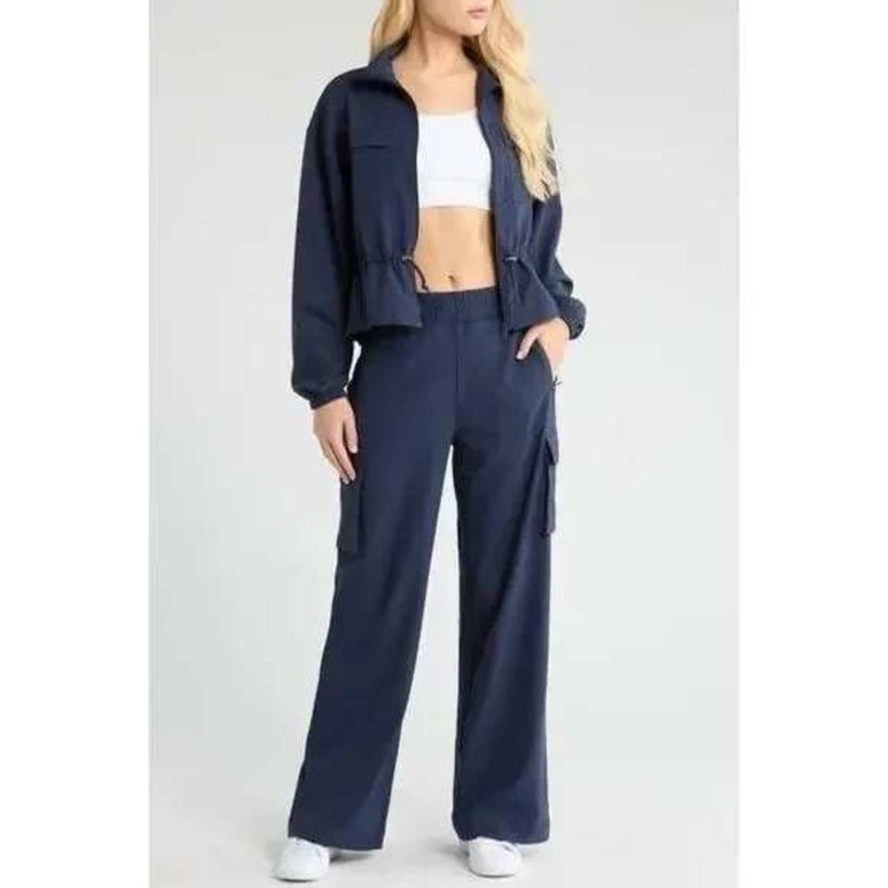 Beyond Yoga Medium Womens High Waisted Cargo Wide Leg Pants Navy NEW